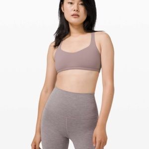Lululemon Free to Be Bra Size 6